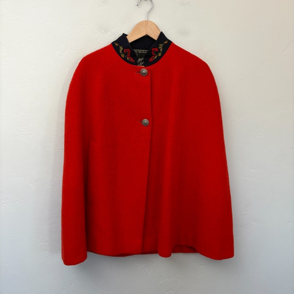 William Schmidt Of Oslo Cape Vintage Size Medium Red Flaw